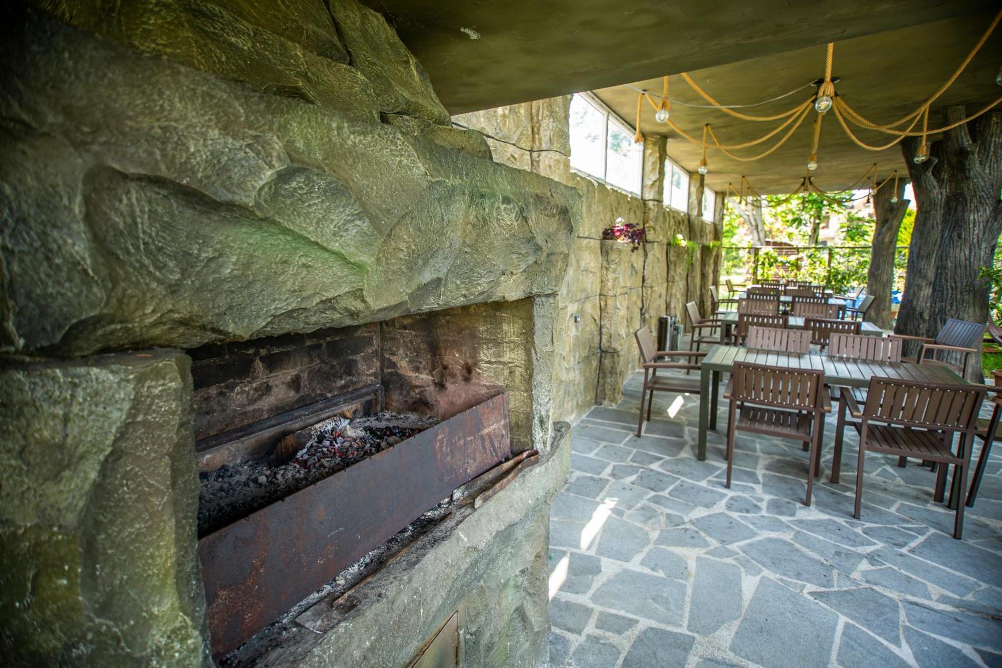 Chveni Ezo Boutique Hotel 科布列季 外观 照片